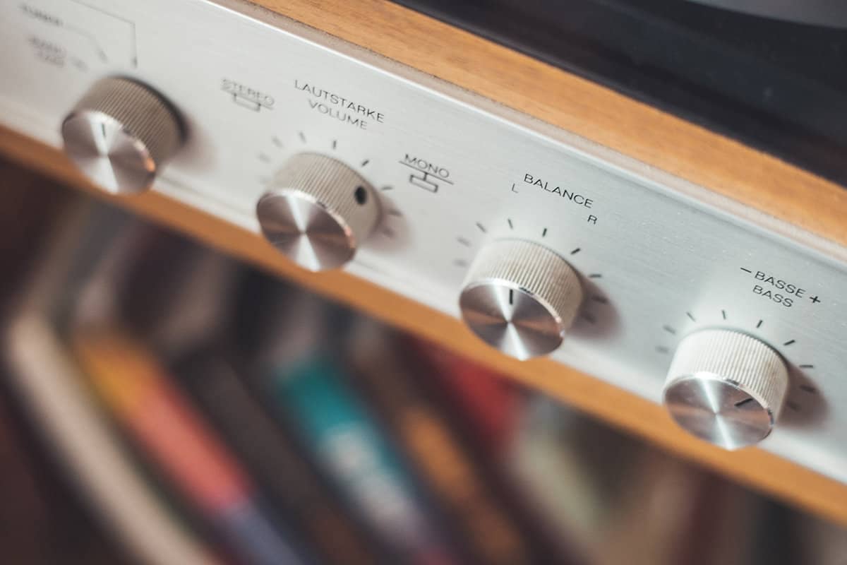 10 Vintage Amplifiers for Turntables We Bet You Would Like