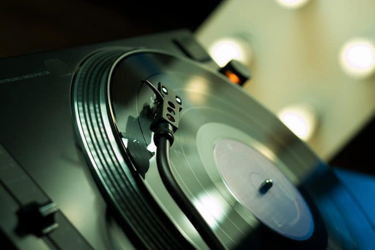 Belt Drive vs. Direct Drive Turntable How To Choose?