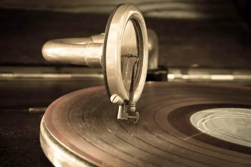 Ten of the Best Vintage Turntables
